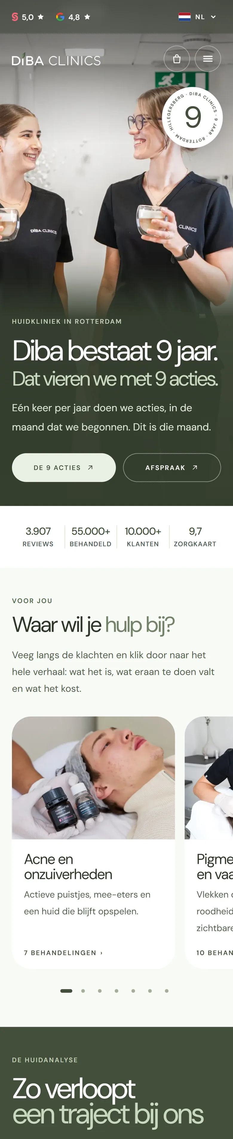 De website van Diba Clinics op een telefoon